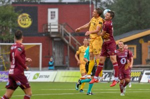 Kristian Fardal Opseth i hodeduell mot Kristiansund på hjemmebane.