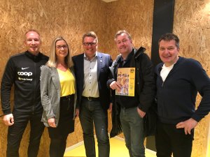 Stephan Skjelvan (f.v.), Berit Wilhelmsen, Inge Henning Andersen, Tor Arne Aga og Ola Haldorsen. Styret Glimt 2019. Mangler Tom Cato Karlsen og Martin Kvarsvik.