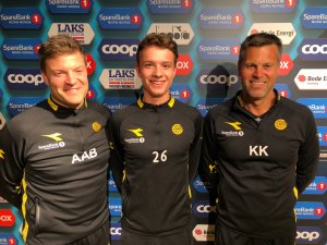 Aasmund Bjørkan, Håkon Evjen og Kjetil Knutsen etter forlengelsen av kontrakten til Håkon Evjen. 