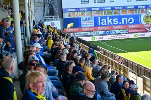 Publikum klare til kamp mot Strømsgodset.