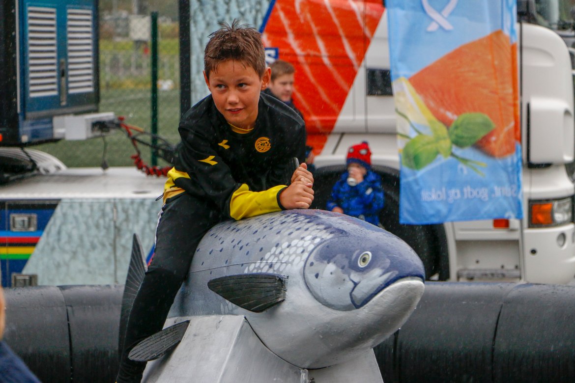 Lakse-rodeo i Fanzone.