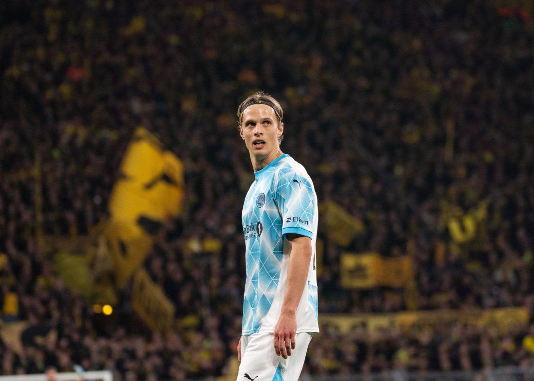 Ulrik Saltnes fikk omsider sin Champions League-debut mot Dortmund i desember