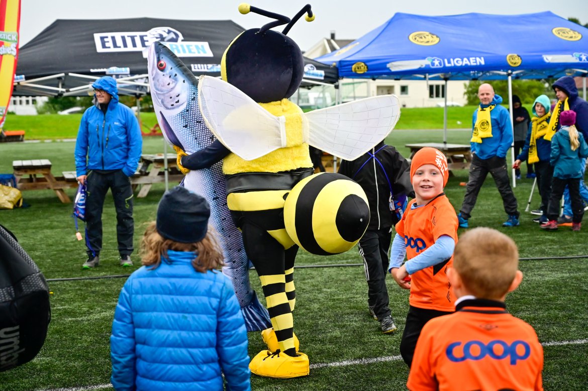 Putte var en populær maskot på Fanzone. 