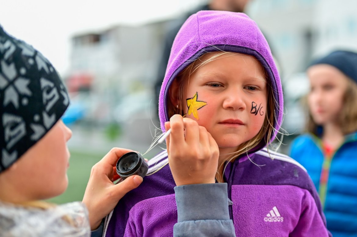 Ansiktsmaling i Fanzone. 