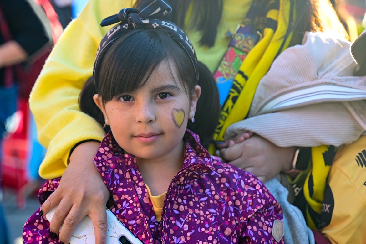Fanzone før Molde-kampen på Aspmyra 2022. Fanzone+. Barn. Ansiktsmaling.
