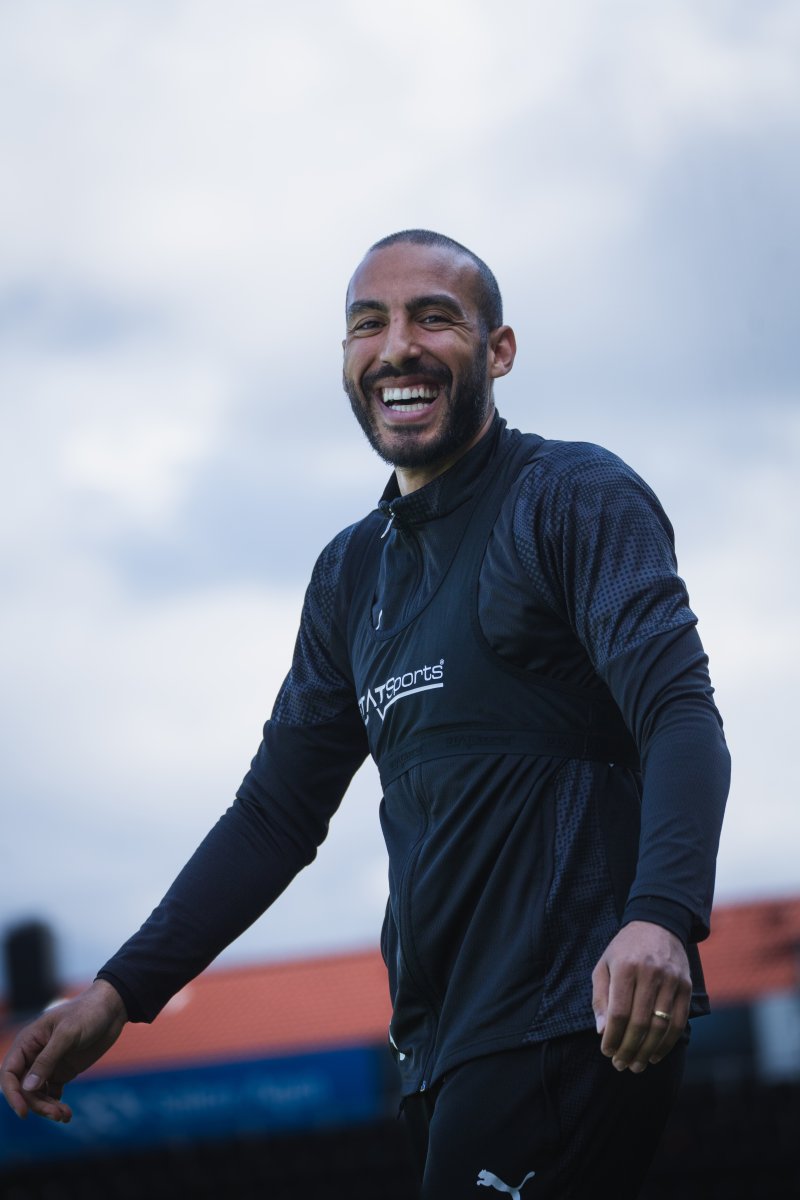 BLIDFIS: Haitam Aleesami er alltid imøtekommende og smiler til de han møter. Som her på første trening etter sommerferien i juni