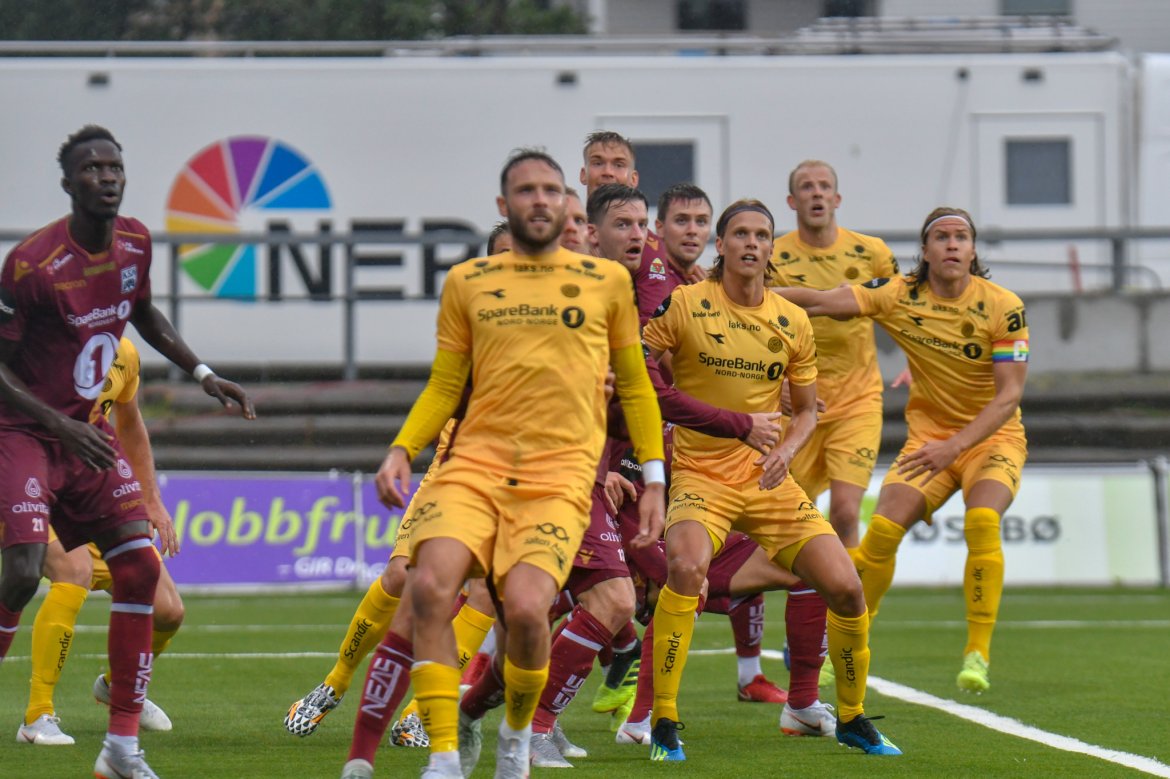 Venter på corner. Bodø/Glimt mot Kristiansund.