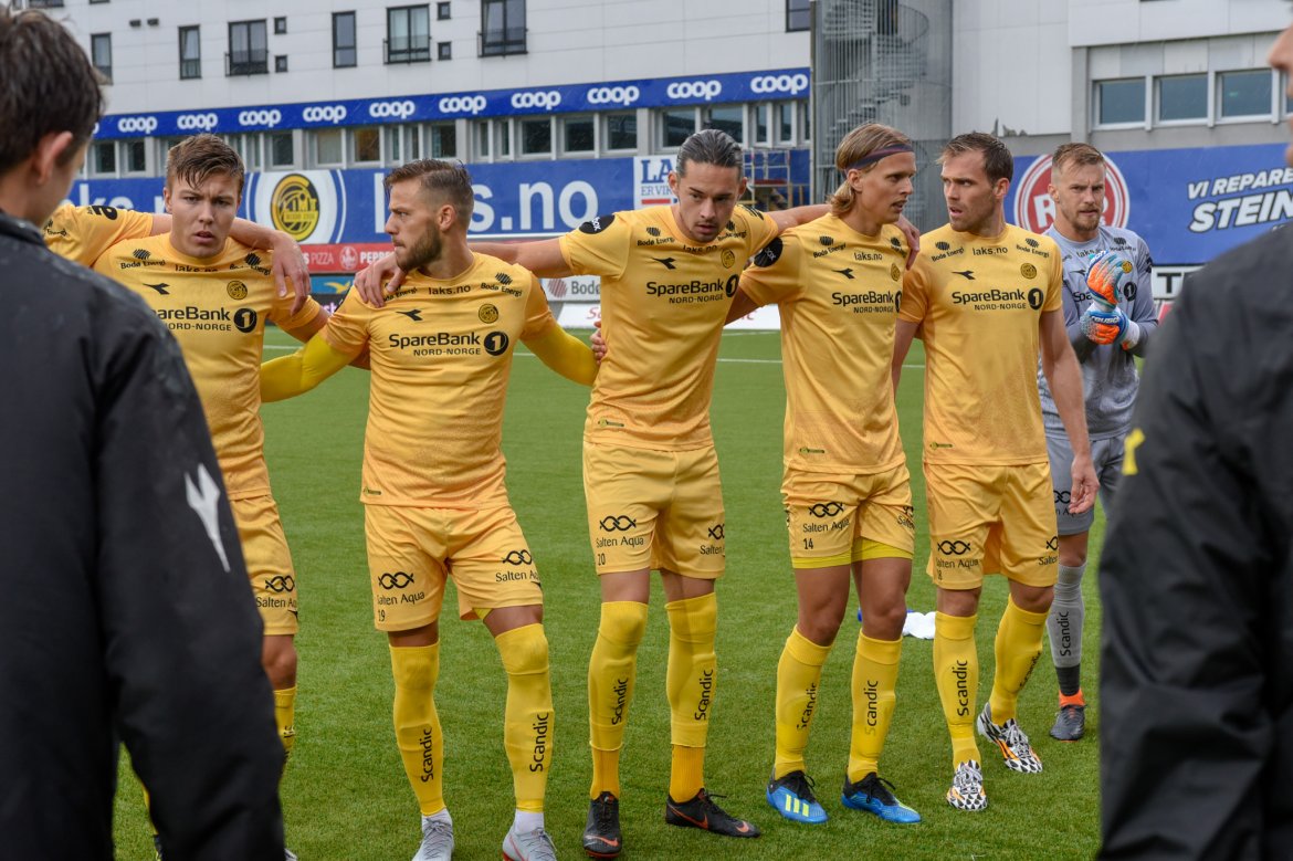 Fredrik André Bjørkan, Philip Zinckernagel, Amor Layouni, Urlik Saltnes, Brede Moe og Ricardo Friedrich før kampen mot Kristiansund.