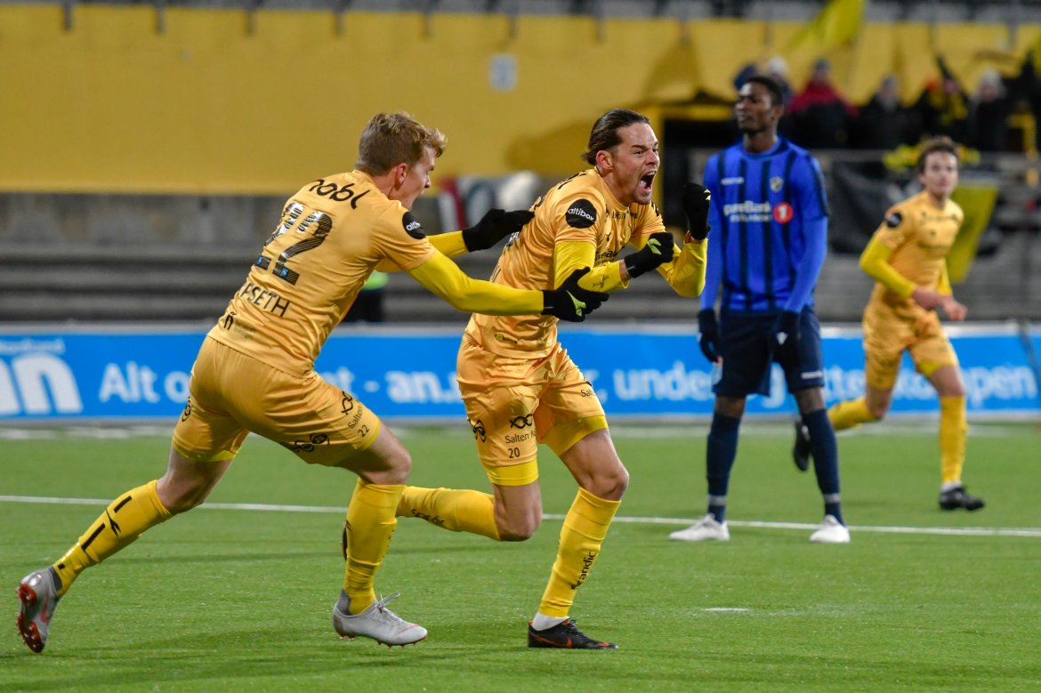 Og ballen gikk i mål. Amor Layouni utlignet til 1-1 hjemme mot Stabæk.