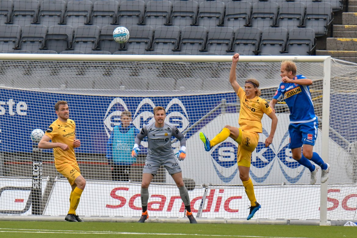 Brede Moe, Ricardo Friedrich og Ulrik Saltnes passer på foran målet til Bodø/Glimt.