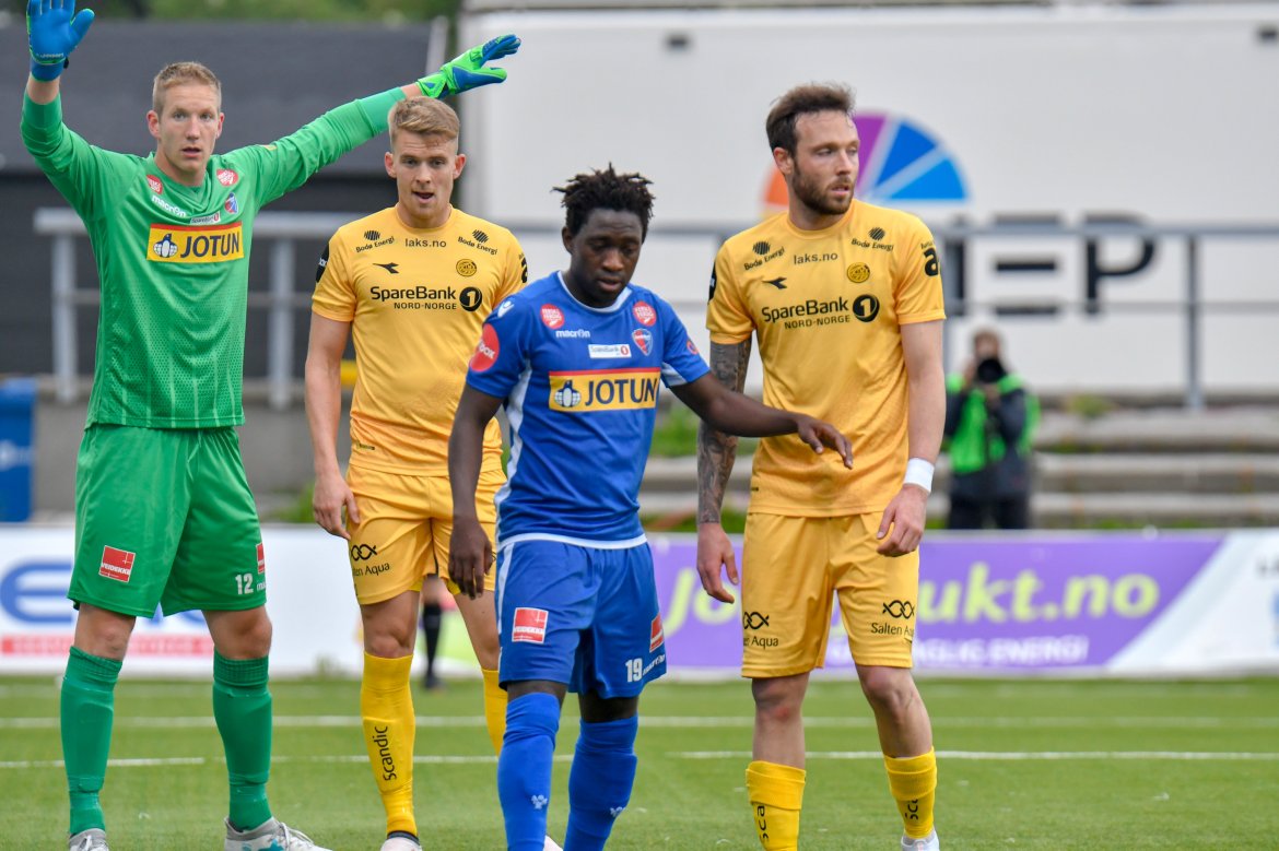 Kristian Fardal Opseth og José Àngel under kampen mot Sandefjord.