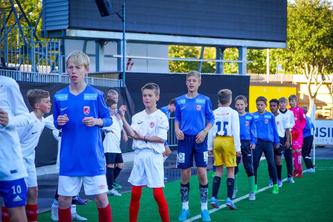 Spillere under Salten Aqua-samling på Aspmyra 2022. Salten Aqua talentsamling.